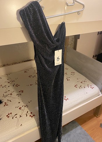 Simli Tek Omuzlu Uzun Dar Abiye Elbise - Görsel 2