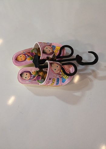 23 Beden Kız Çocuk Pembe Baskılı Tokalı Terlik