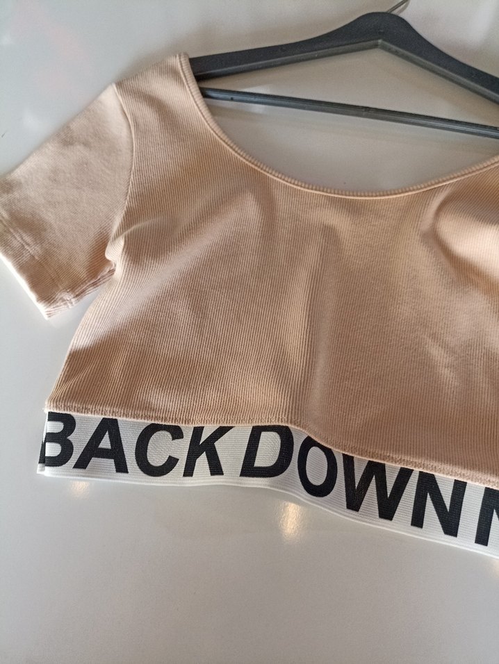 Bej Baskılı Kısa Kadın Crop Top - Görsel 2