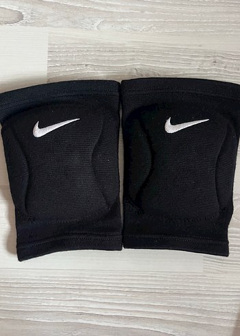 Nike Nike voleybol dizliği