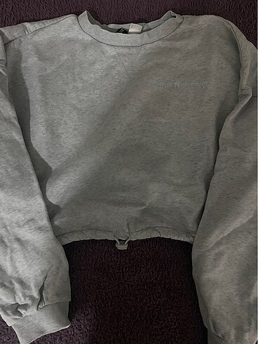 l Beden hm sweat 1 defa giyildi cok iyi durumda crop sweat