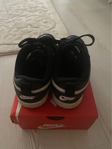 36,5 Beden siyah Renk nike ayakkabi