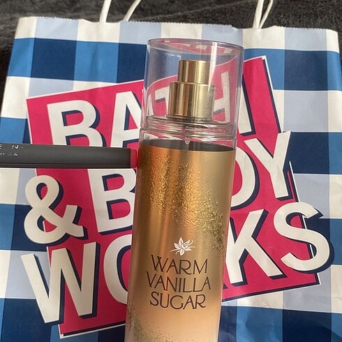 Beden Renk Bath&body works warm vanillia sugar