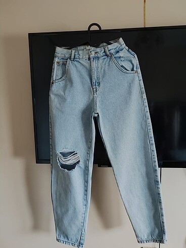 pull bear yirtik pantolon