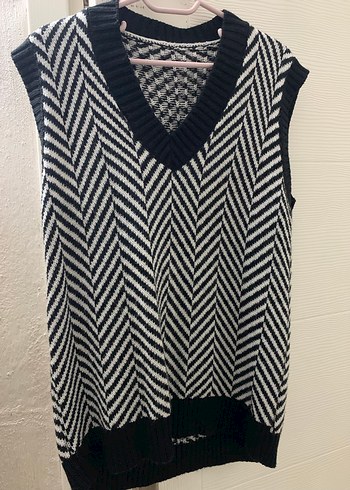 Kadın Siyah Zebra Desenli V Yaka Triko Süveter - Görsel 4