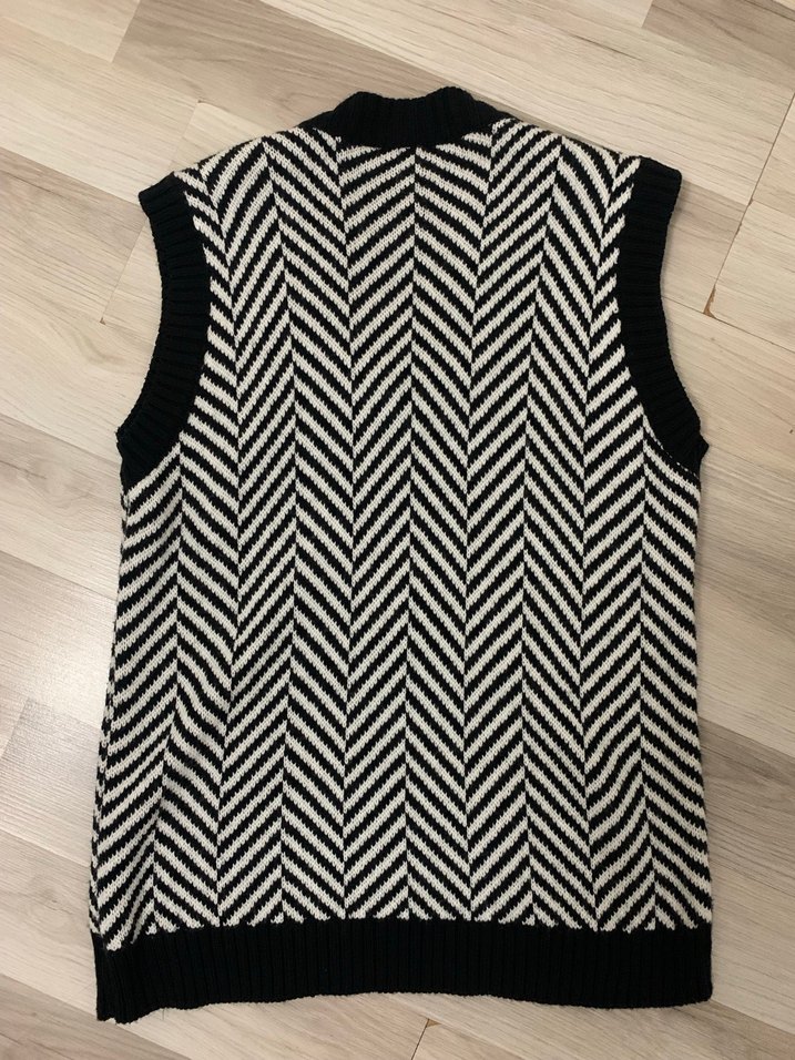 Kadın Siyah Zebra Desenli V Yaka Triko Süveter - Görsel 2