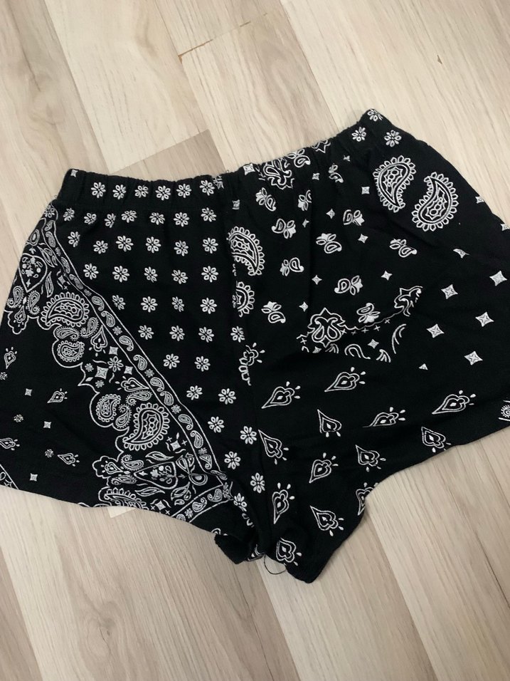 tanesi otuz tl pamuklu şort - Görsel 3