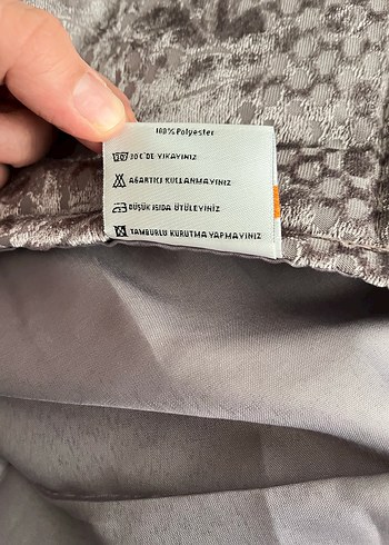 Gri Desenli Yatak Örtüsü Takımı - Görsel 3