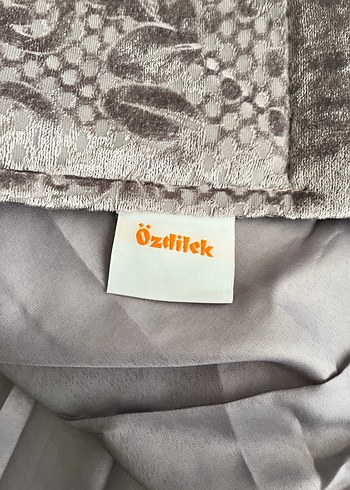 Gri Desenli Yatak Örtüsü Takımı - Görsel 2