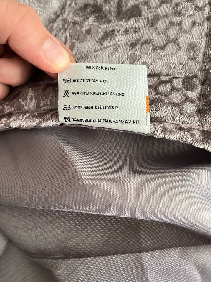 Gri Desenli Yatak Örtüsü Takımı - Görsel 3