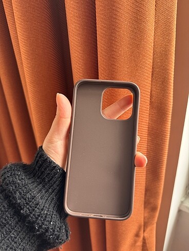 Guess Apple 15 pro Max kılıfı