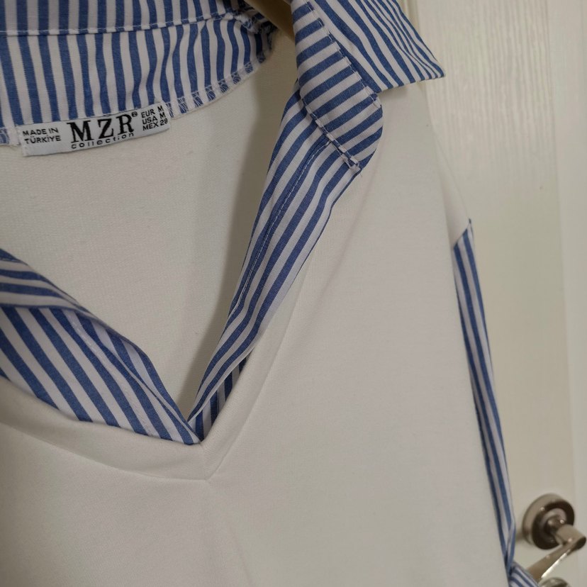 V Yaka Gri Çizgili Pamuklu Kadın Gömlek - Görsel 3