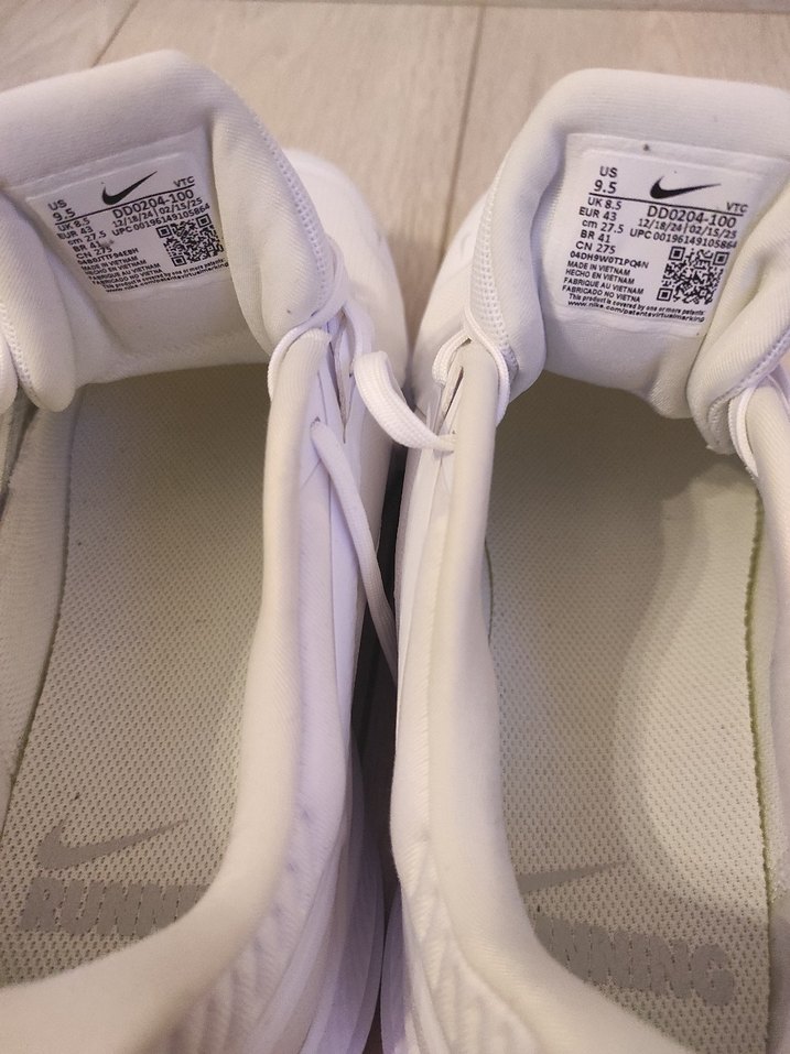 Nike Beyaz Erkek Yürüyüş Koşu Ayakkabısı - Görsel 4