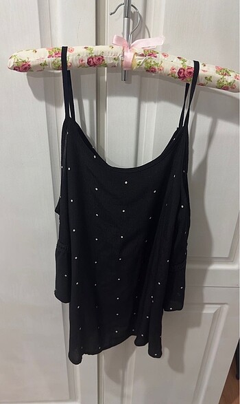 Siyah Omuzları açık bluz - Görsel 3