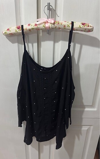 Siyah Omuzları açık bluz - Görsel 4