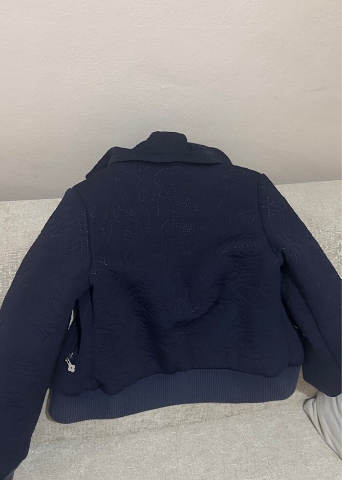 Kapşonlu ceket - Görsel 3