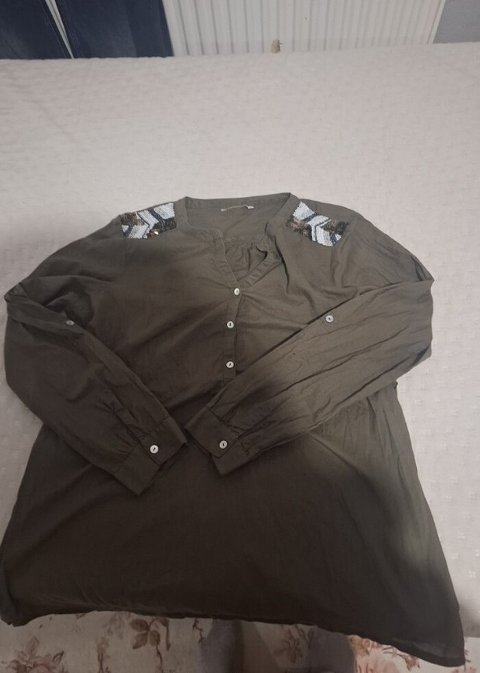 Yeşil gömlek - Görsel 2