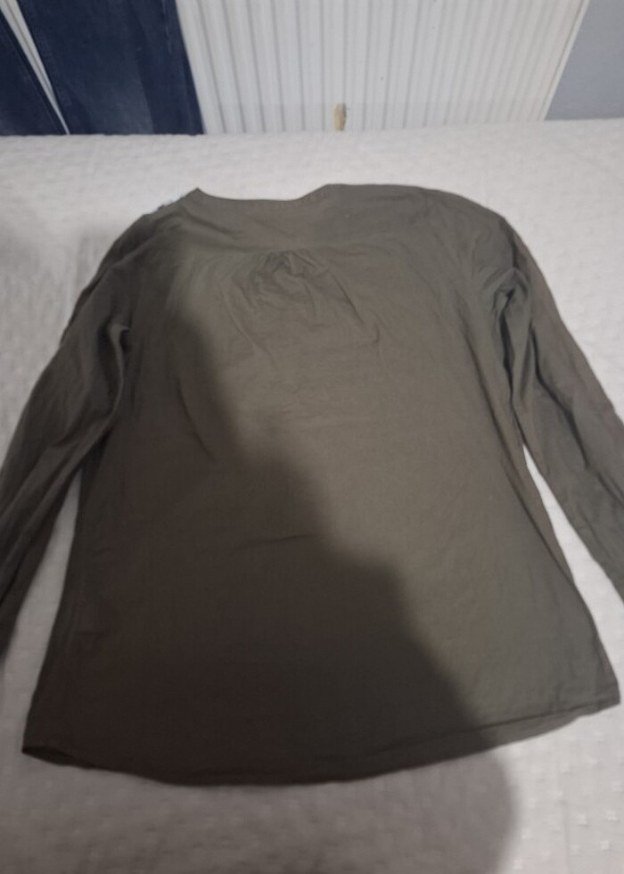 Yeşil gömlek - Görsel 3