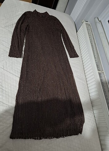 Kahverengi simli elbise  - Görsel 6