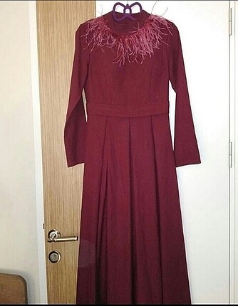 Suud Collection Bordo mürdüm arası bir renktir