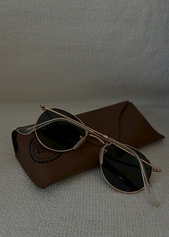 Acil satılık Rayban Orjinal Kadın Gözlüğü