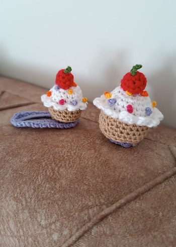  Beden Renkli Nakışlı Örgü Cupcake Saç Tokası