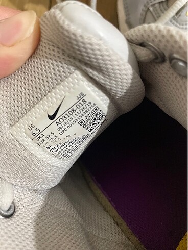 37,5 Beden Nike spor ayakkabı