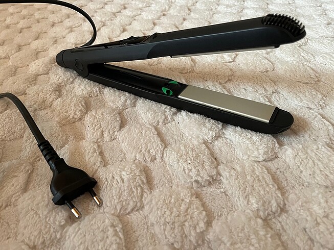 BRAUN SAÇ DÜZLEŞTİRİCİSİ