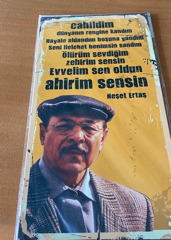 Neşet Ertaş duvar tablosu yapışkanlı