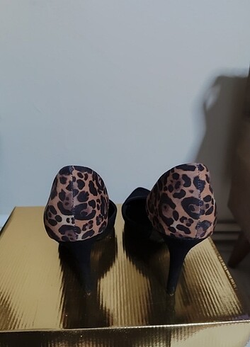 37 Beden siyah Renk Leopar detaylı süet stiletto