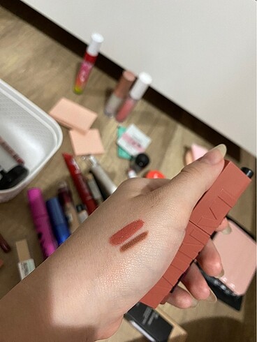 Maybelline maybelline vinyl ink ruj