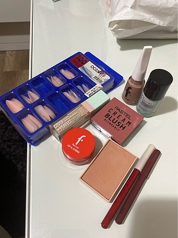Maybelline makyaj malzemesi
