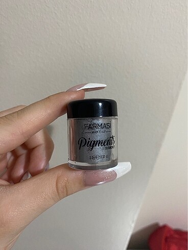 farmasi metalik isiltili far pigment