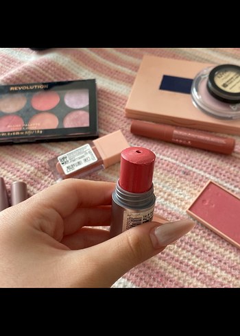 Maybelline Pembe Tonlarında Likit ve Krem Allık Seti