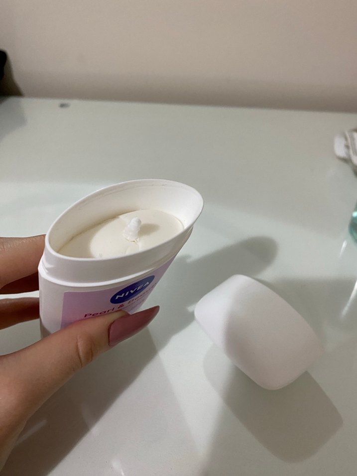 Nivea Pearl & Beauty Kadın Deodorant 50ml - Görsel 5