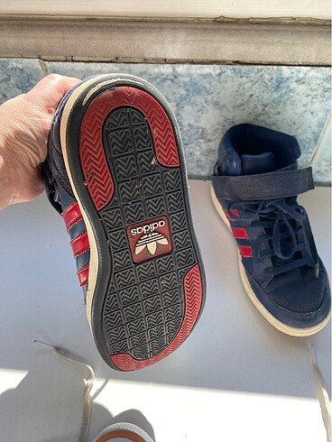 35 Beden lacivert Renk Adidas spor ayakkabı