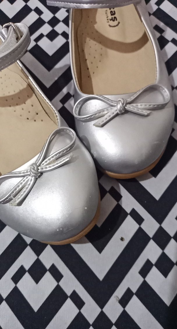 Kız Çocuk Beyaz Tokalı Babet Ayakkabı - Görsel 2