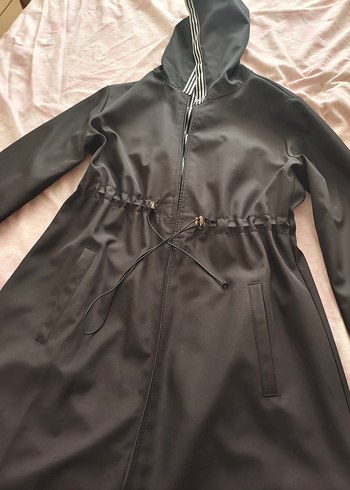Fermuarlı Siyah Parlak Kadın Yağmurluk - Görsel 2