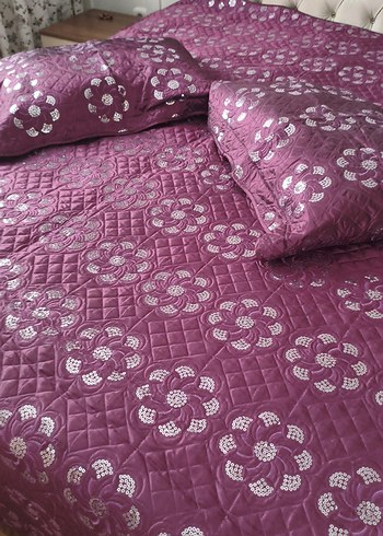 Bordo Parlak Nakışlı Yatak Örtüsü - Görsel 4