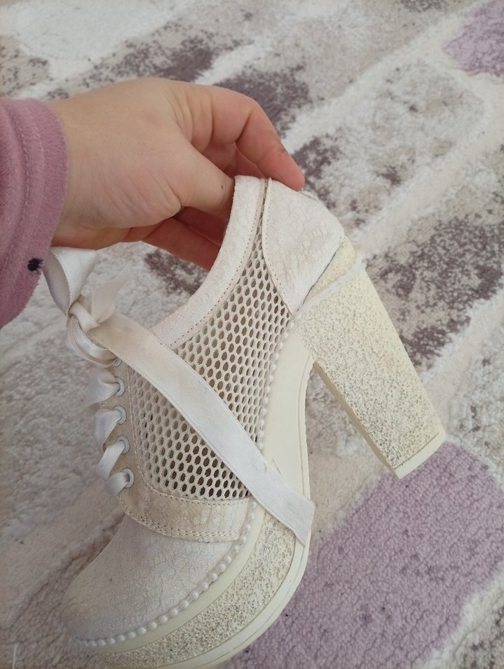 Nakışlı Beyaz Dantel Detaylı Kız Özel Ayakkabı - Görsel 4