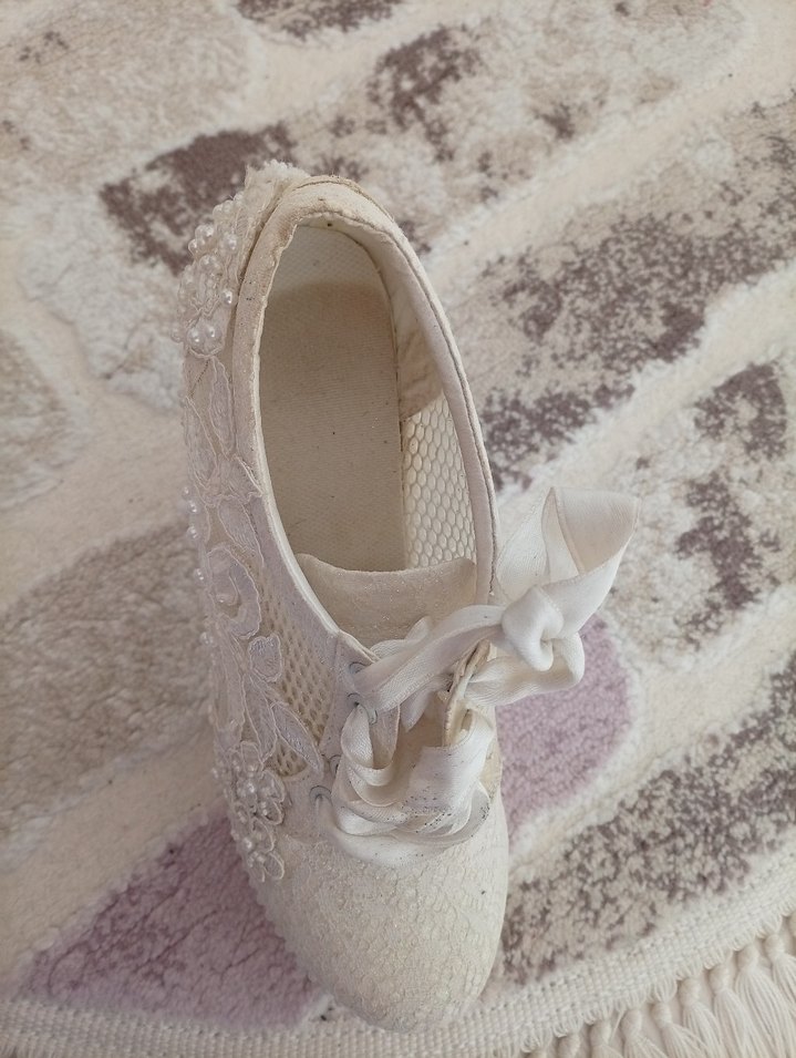 Nakışlı Beyaz Dantel Detaylı Kız Özel Ayakkabı - Görsel 3