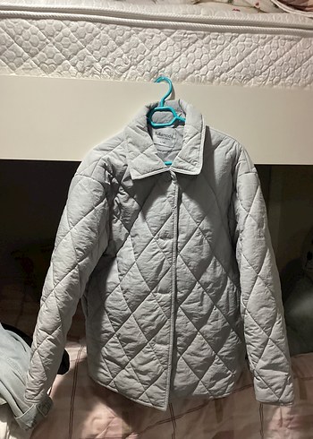 Gri Kadın Kapitone Mont - Görsel 2