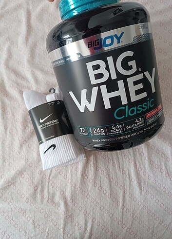 Nike Çorap yanında 2372gr whey 