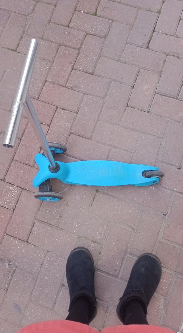 Renkli Mavi Çocuk Scooter'ı - Görsel 2