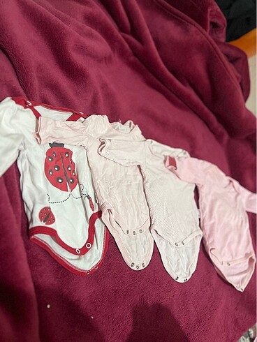 Kız bebek çıtçıtlı body uzun kollu