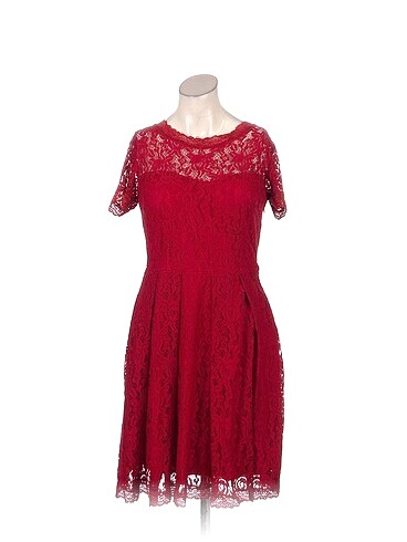 PreLoved Kısa Elbise %70 İndirimli.