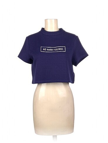 H&M T-shirt %70 İndirimli.