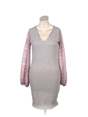 PreLoved Kısa Elbise %70 İndirimli.
