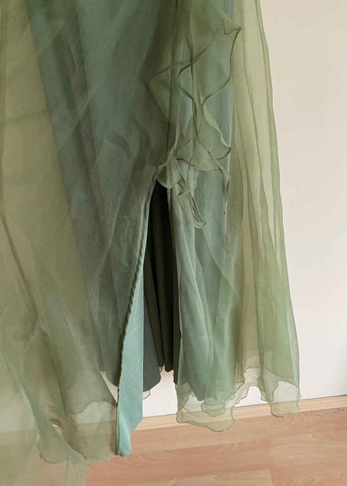 Yırtmaçlı Abiye elbise - Görsel 4