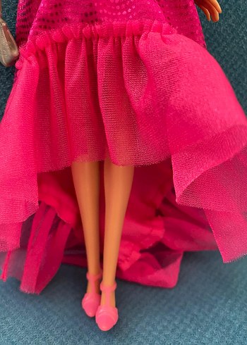 Beden Barbie Parlak Pembe Yılan Desenli Elbise MATTEL